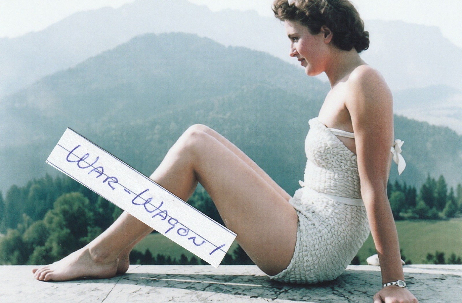 WW II - German  Photo --   Eva Braun