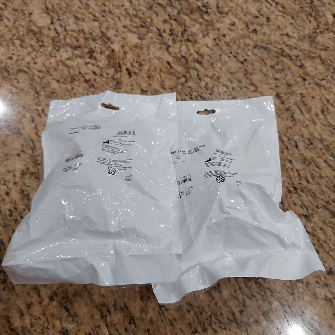 NEW Lot of 2 ResMed 63468 AirFit F20 Cushion Replacement Size Medium SEALED