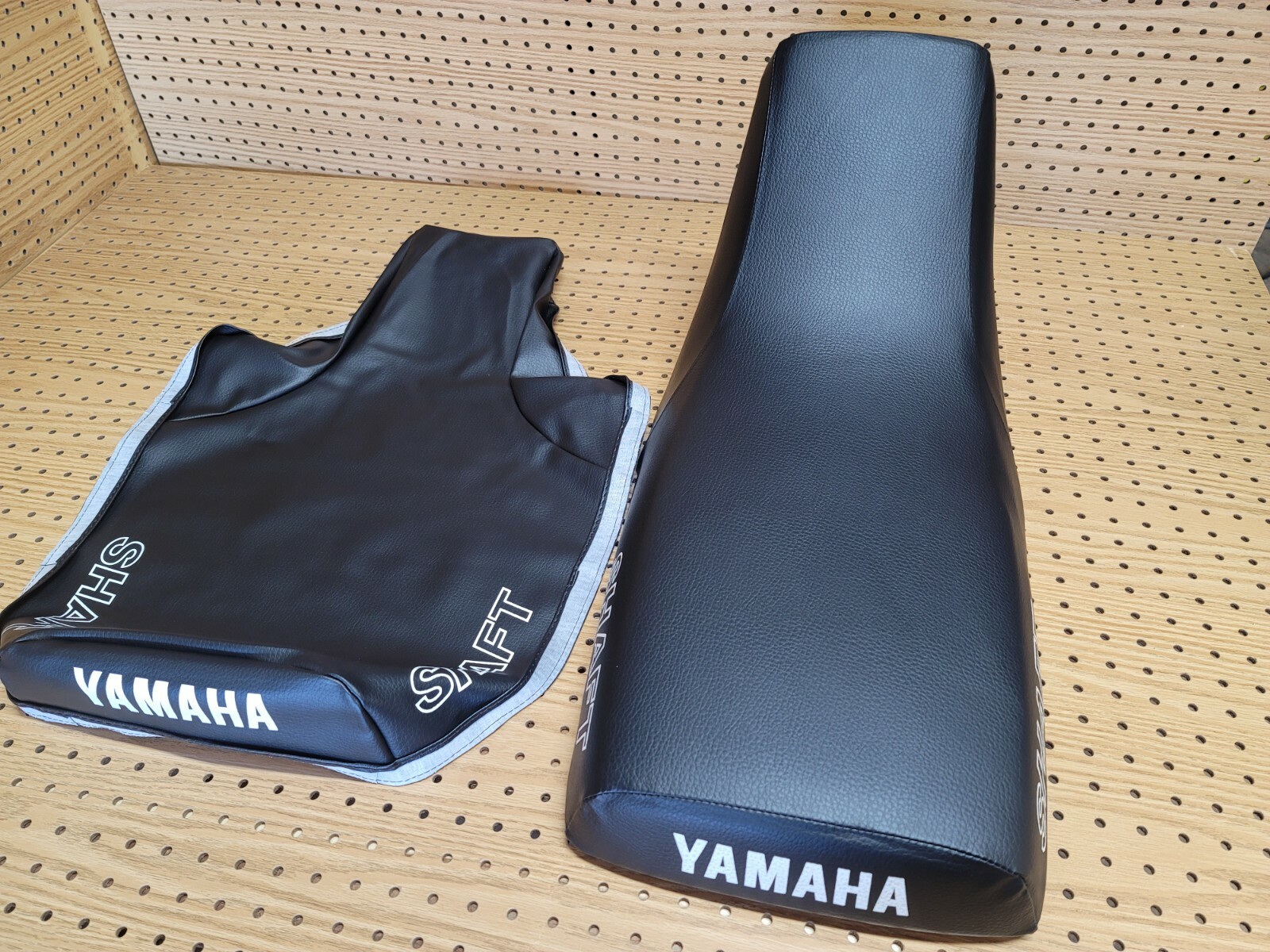 YAMAHA YTM225 YTM225DX SEAT COVER 1983 TO 1985 K.L.N MODEL (BLACK) (Y*-83)