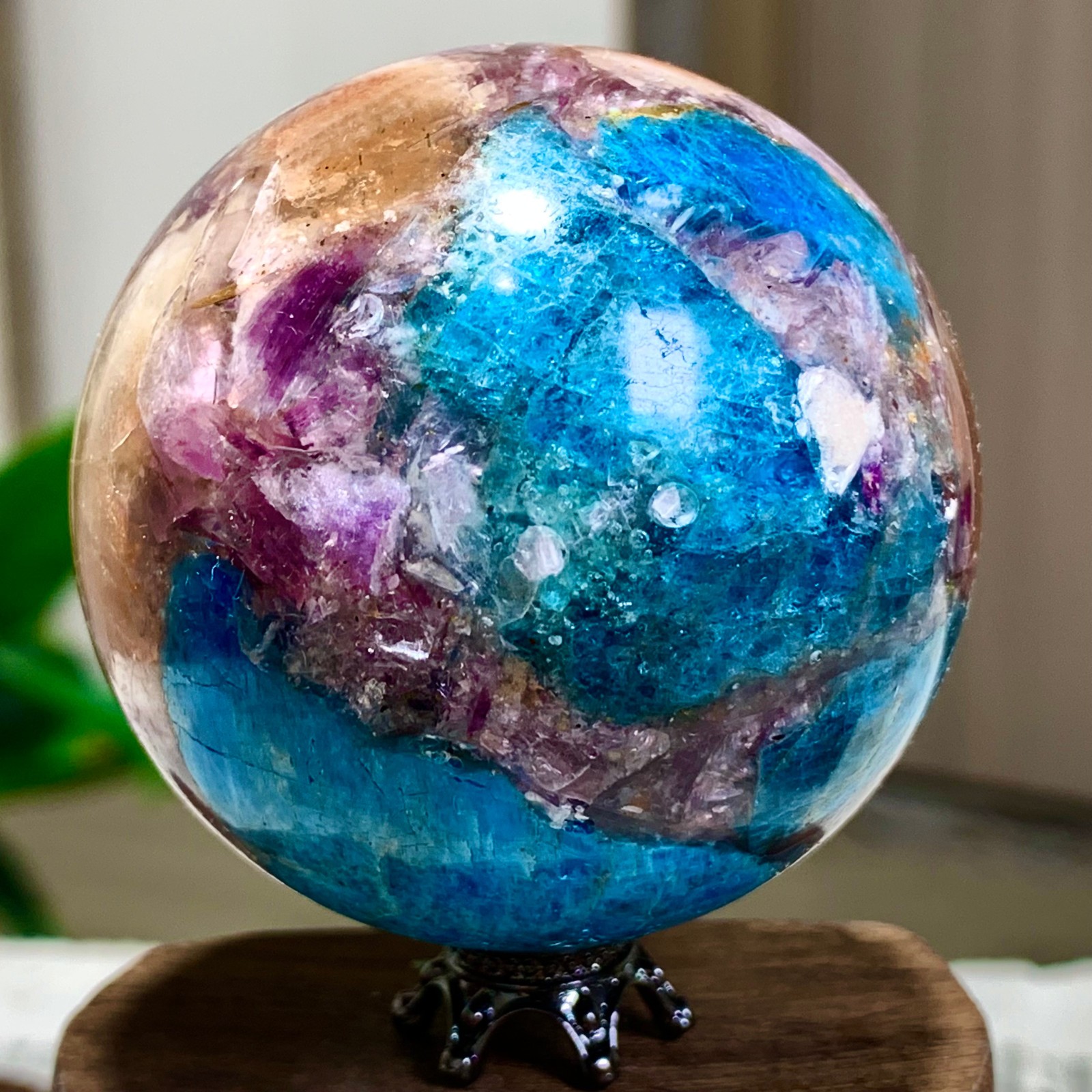 190G Natural Blue Aptite +Sun Stone purple lepidolite Sphere mineral sample