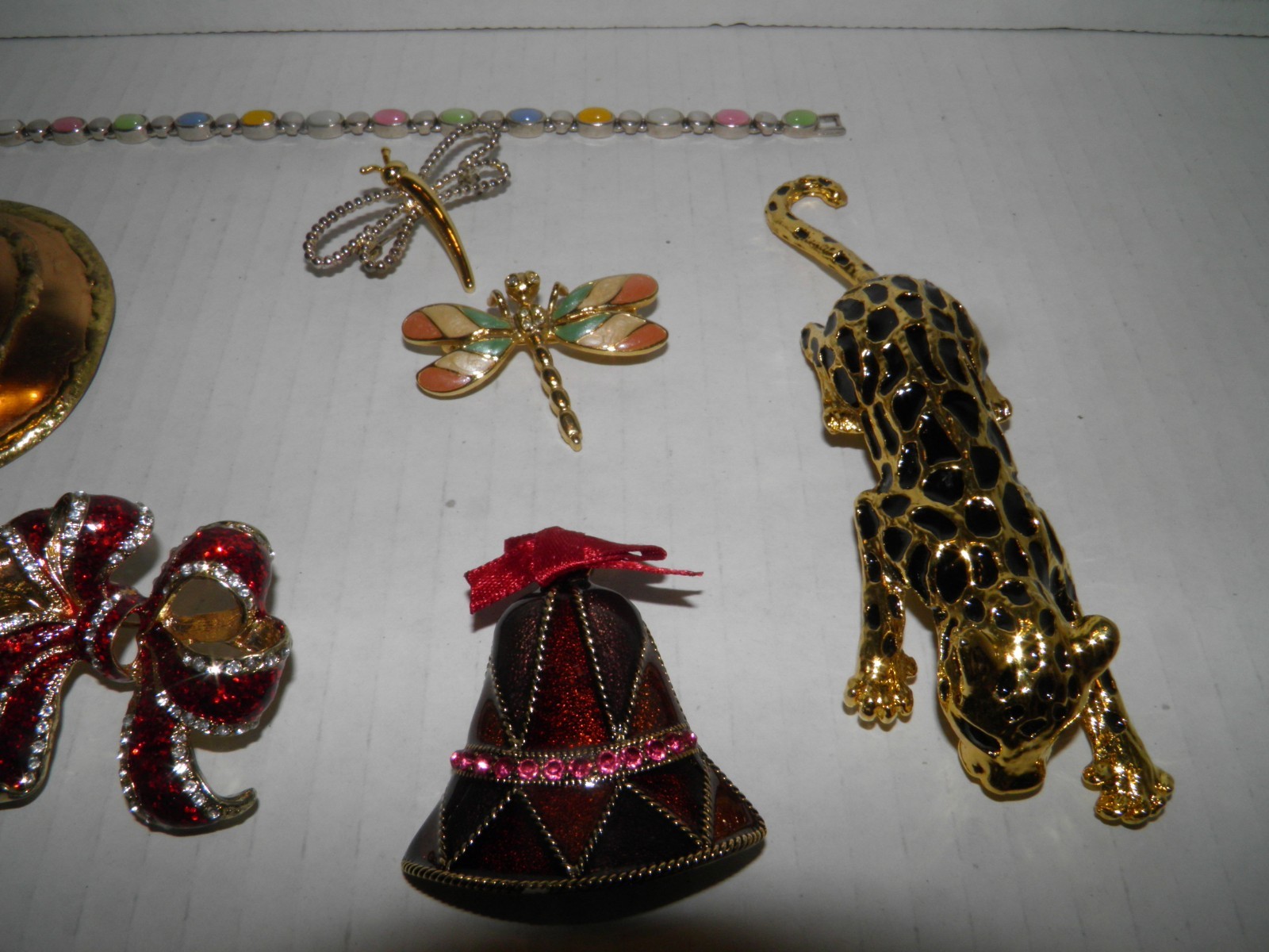 Jewelry Lot of 17 Items Christmas Wildlife Brooches Bracelets For Wear or Crafts