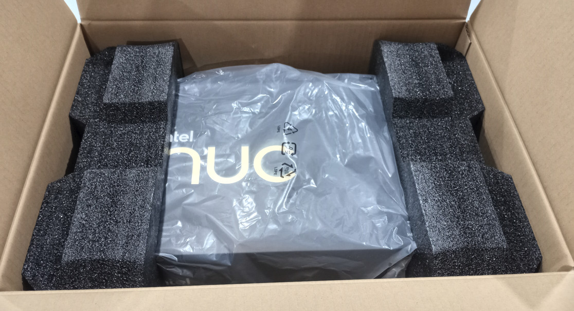 NEW! SEALED! Intel NUC 12 i9 Extreme Kit RNUC12DCMI90000 (BX-500099)