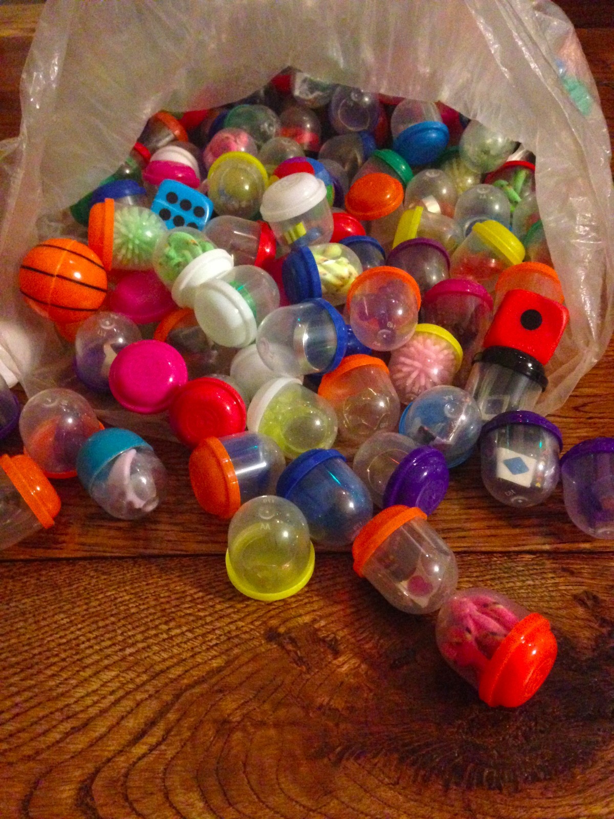 1 inch Vending Capsules Mix 100 toys Birthday Grab Bags 1" Party Bag Fillers