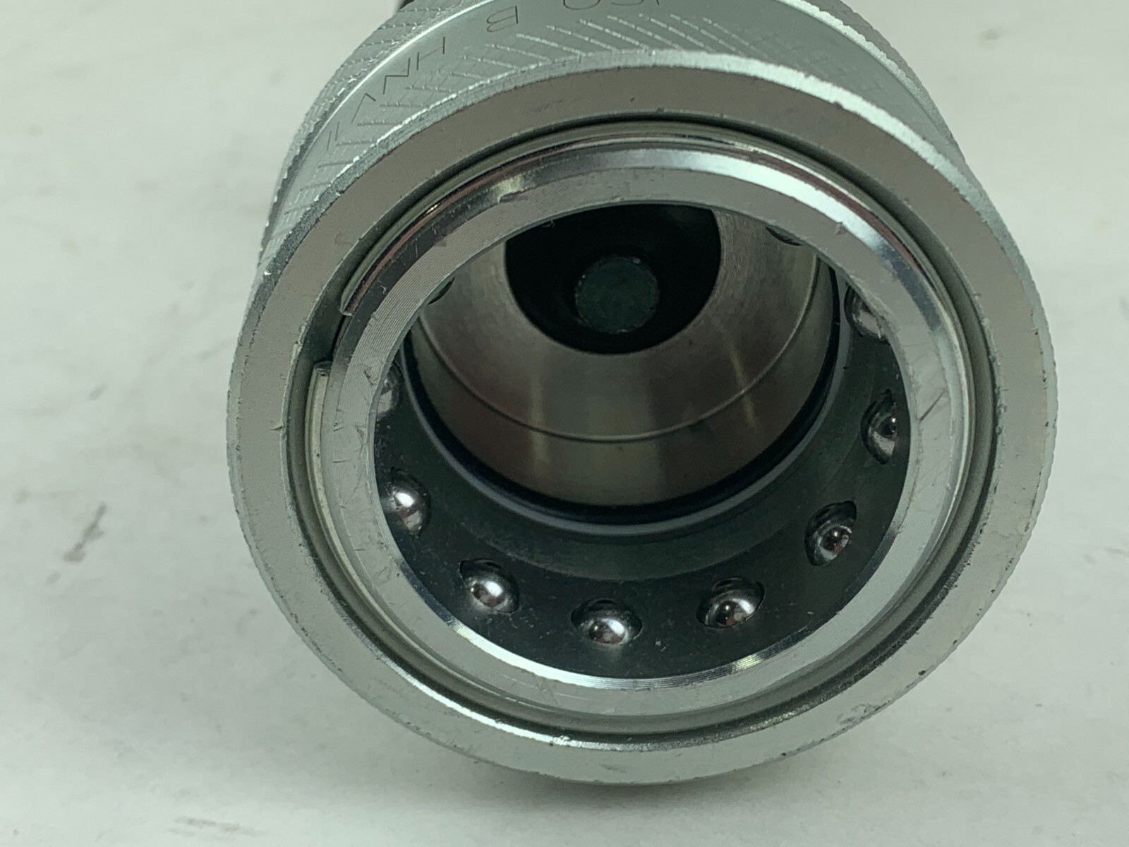 Hydraulic Quick Disconnect ISO B HNV1F Female Poppet Coupler