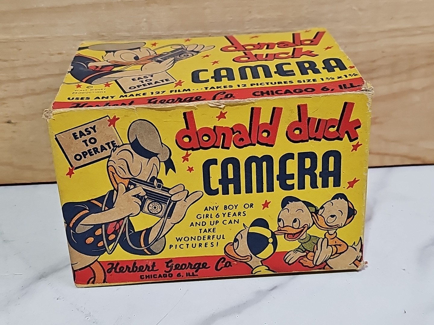 Vtg BOX ONLY for Donald Duck Childrens Camera Herbert George Co. Great Graphics