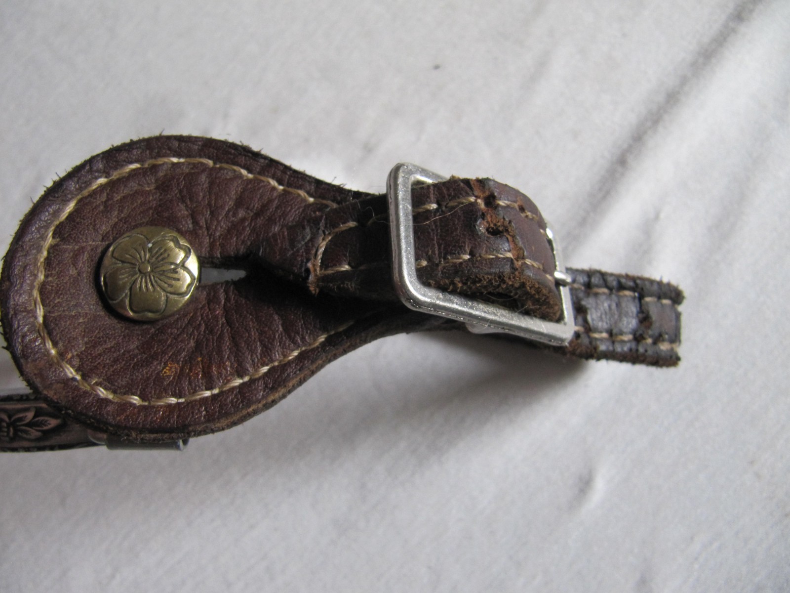 Ladies Rose Floral Engraved Stainless Western Rowel Spurs w/ Leather Straps