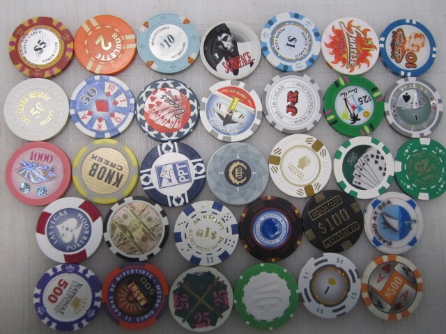 33 Casino Gaming Poker Chip Lot Las Vegas $1 New & Used Chipco Paulson Clay room