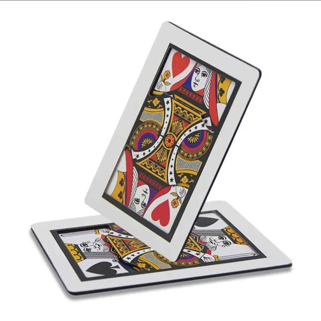 Magic Trick King To Queen Instant Change Stage Prop Gimmick Card MA5