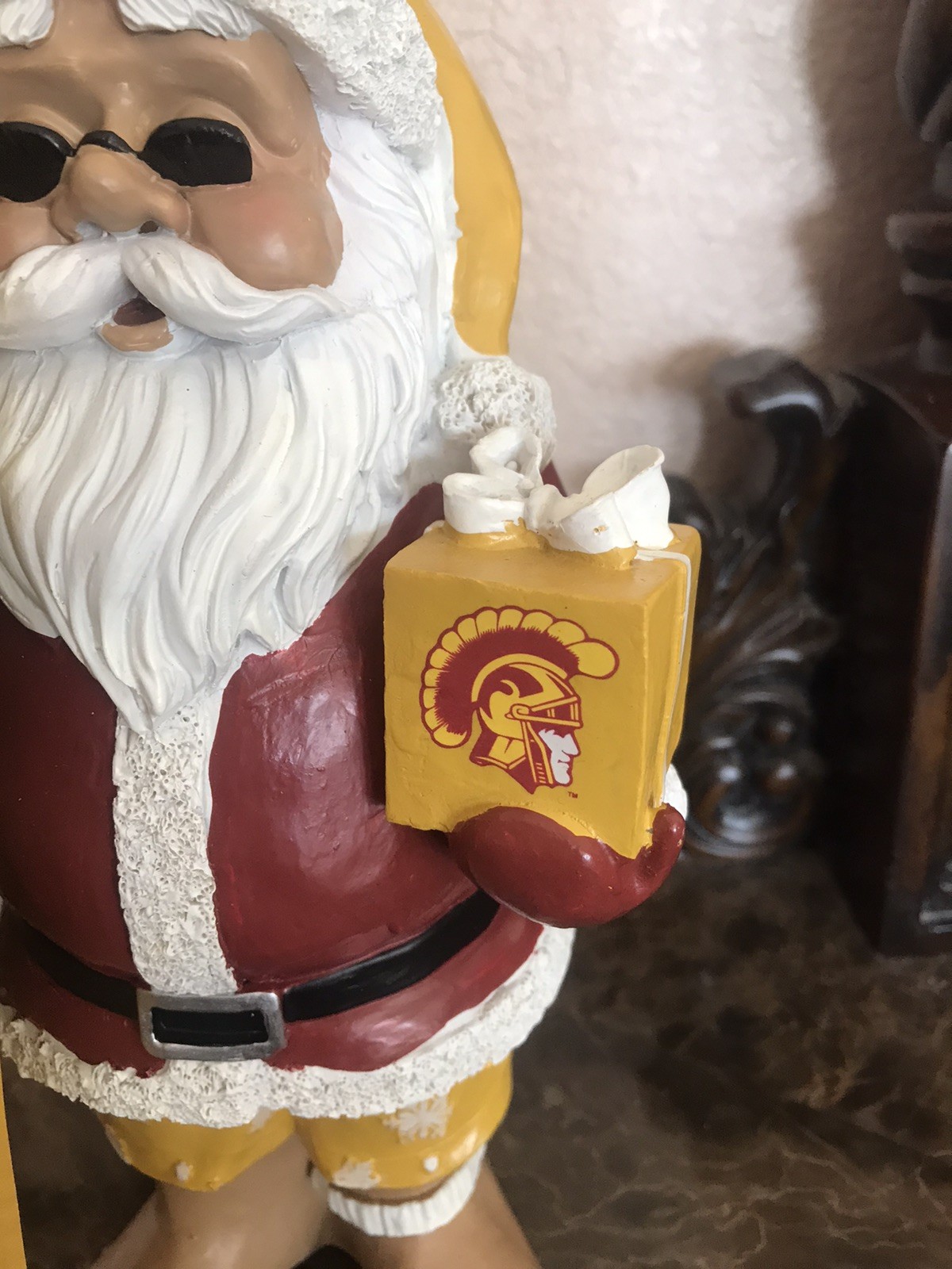 FOREVER COLLECTIBLE USC TROJANS RARE TEAM SANTA FIGURINE