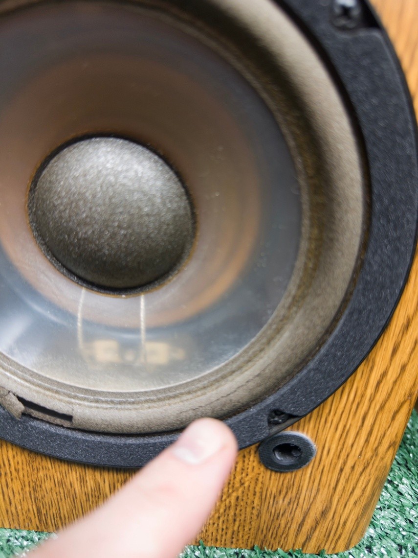 Vintage Infinity RS 2000 Bookshelf Speakers Pair Polycell Tweeters Wood Veneer