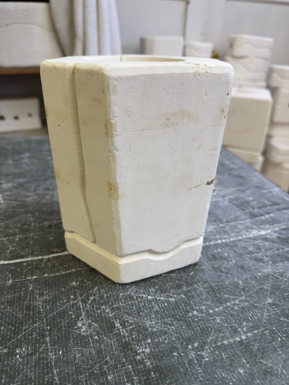 VINTAGE ARNEL'S CERAMIC MOLD #873 DAISY TUMBLER