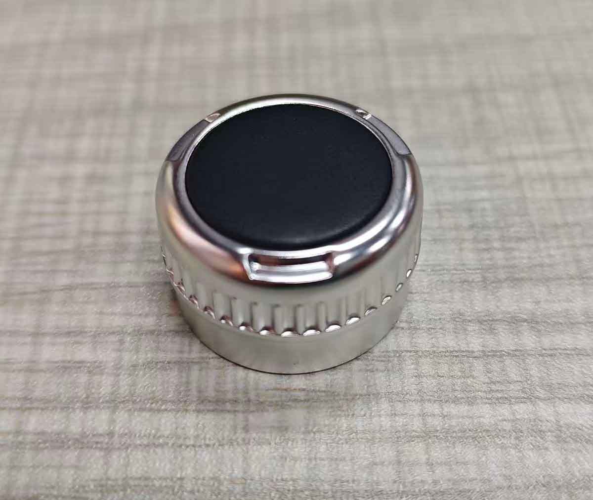 2XRadio Knob Button Volume Stereo Tuner Power Connect For Nissan Kicks 2021-2024