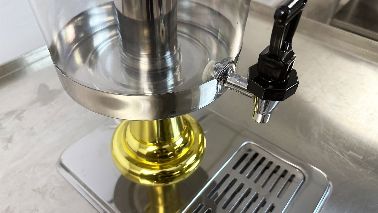 NEW Cold Chamber Drink Dispenser for any Beverage Juice Agua Fresca Cocktails