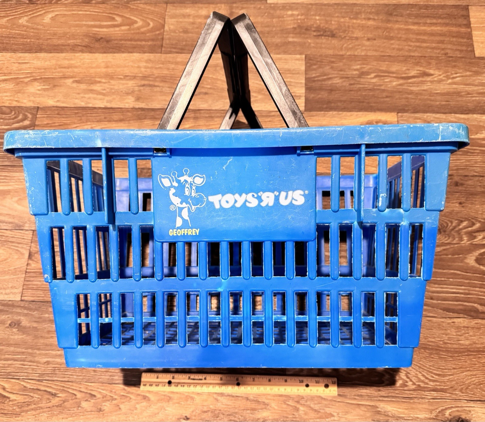 Vintage Toys R Us Blue Shopping Basket Rare Geoffrey
