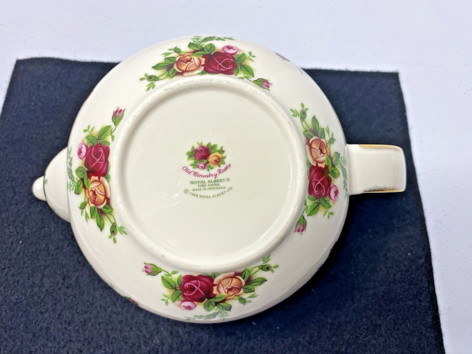 Royal Albert "Old Country Roses" Fine China Stamped 1998 Teapot A++