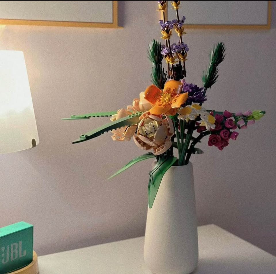 Botanicals Flower Bouquet Building Set - Artificial Flowers for Decoration