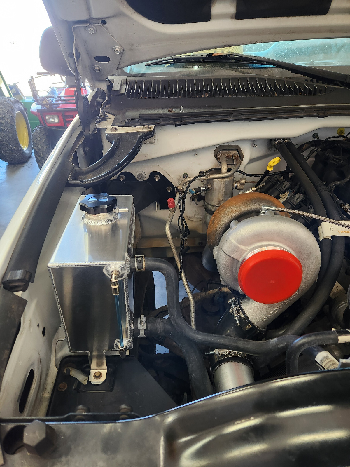 99-07 Silverado STRAIGHTBOOST Aluminum Expansion Tank Coolant Water Reservoir ..