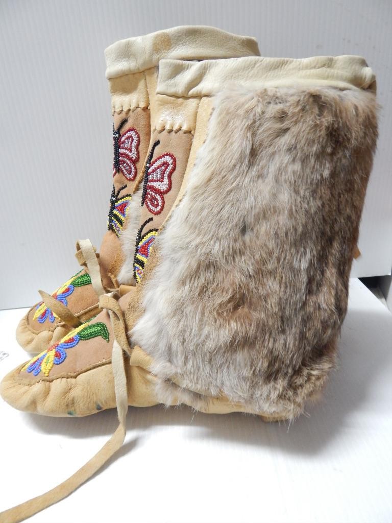 VINTAGE CANADIAN NORTHERN CREE INDIAN HI TOP BEADED BUTTERFLY MUKLUKS MOCCASINS