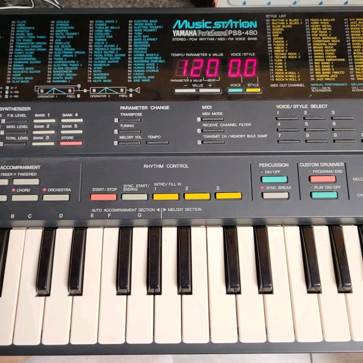 Yamaha PortaSound PSS-480 Digital Synthesizer Keyboard + Box Manual WORKS Clean