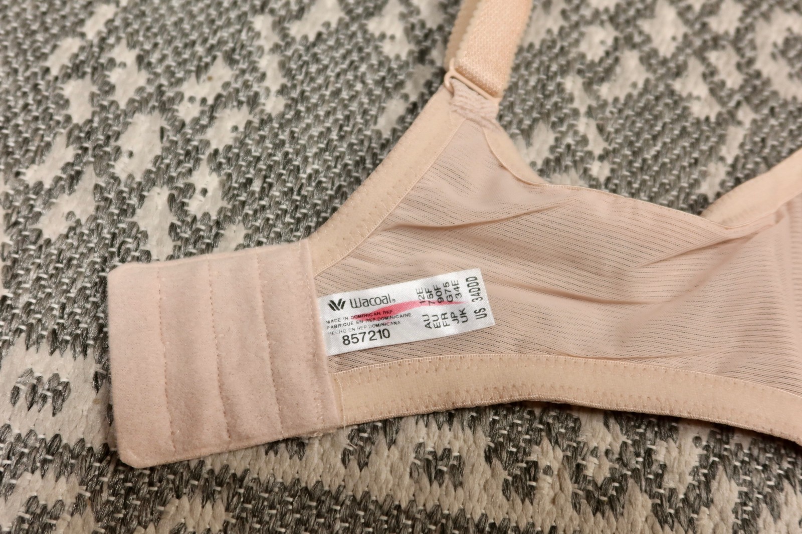 New Wacoal Visual Effects Minimizer Bra - Size 34DDD - Sand - # 857210