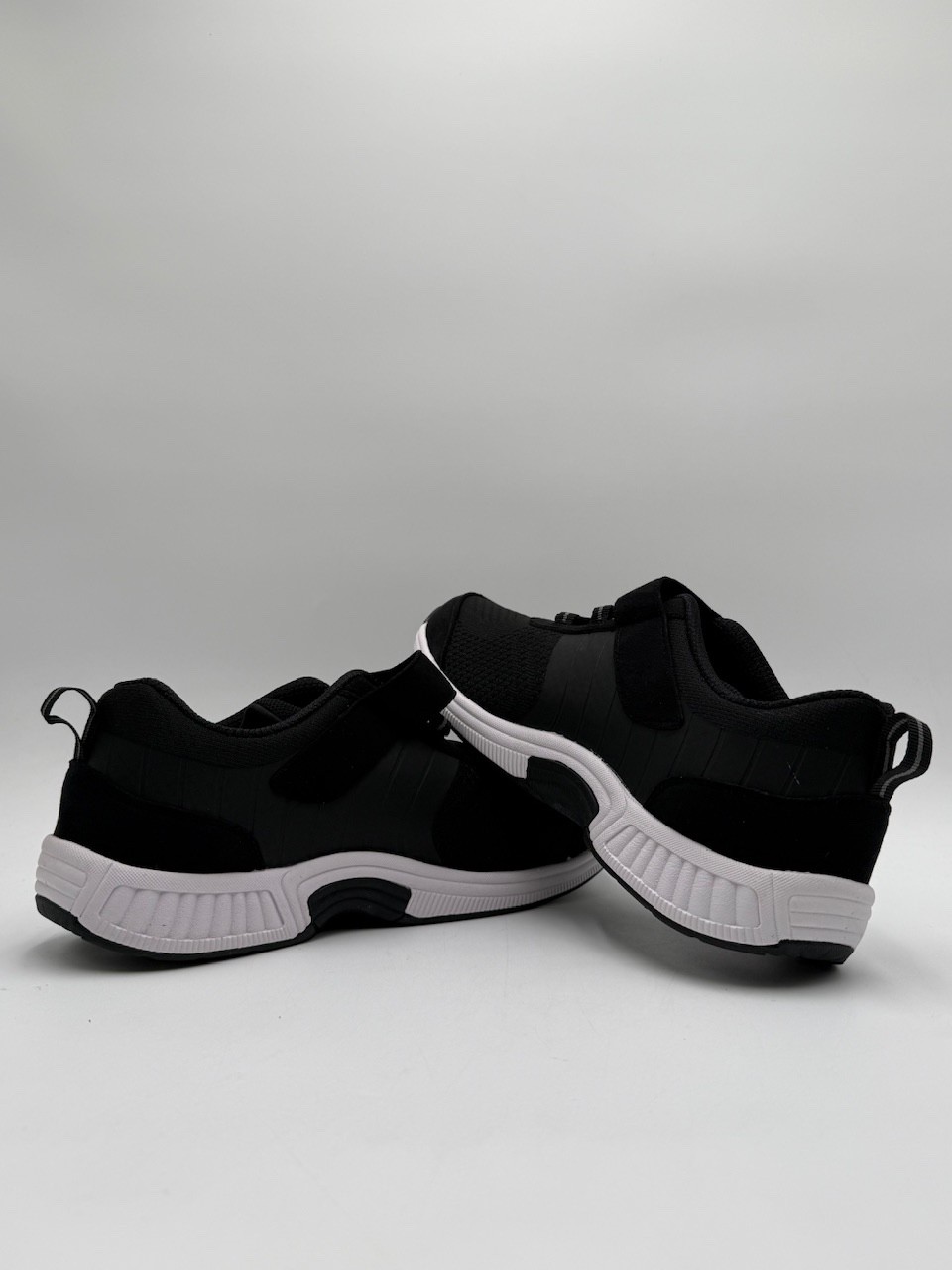 OrthoFeet JOELLE BLACK Women's NEW Orthopedic Walking Shoe Black Multiple Sizes