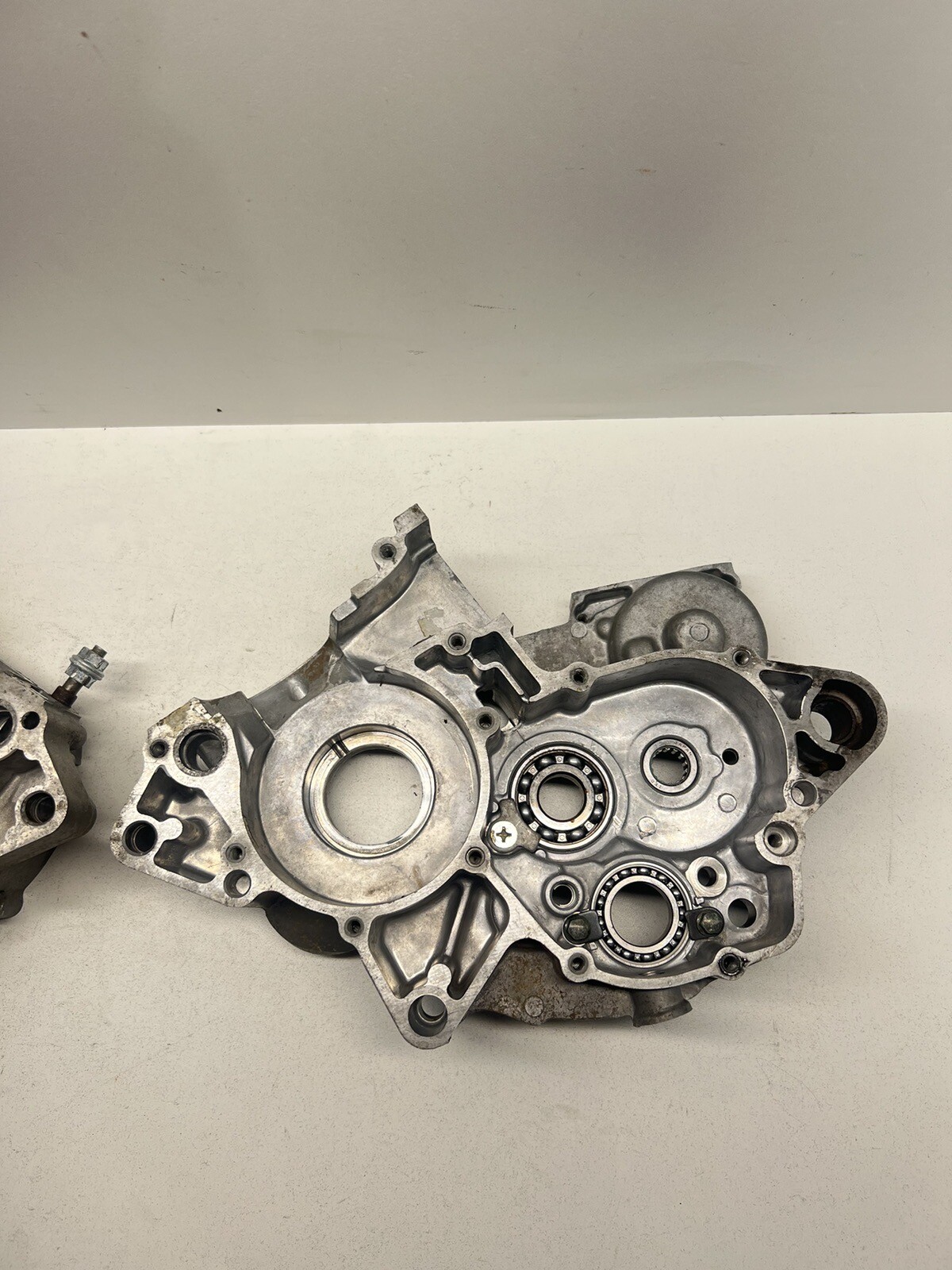 1999 Yamaha YZ125 Engine Cases Set Left Right Bottom End !BROKEN STUD!