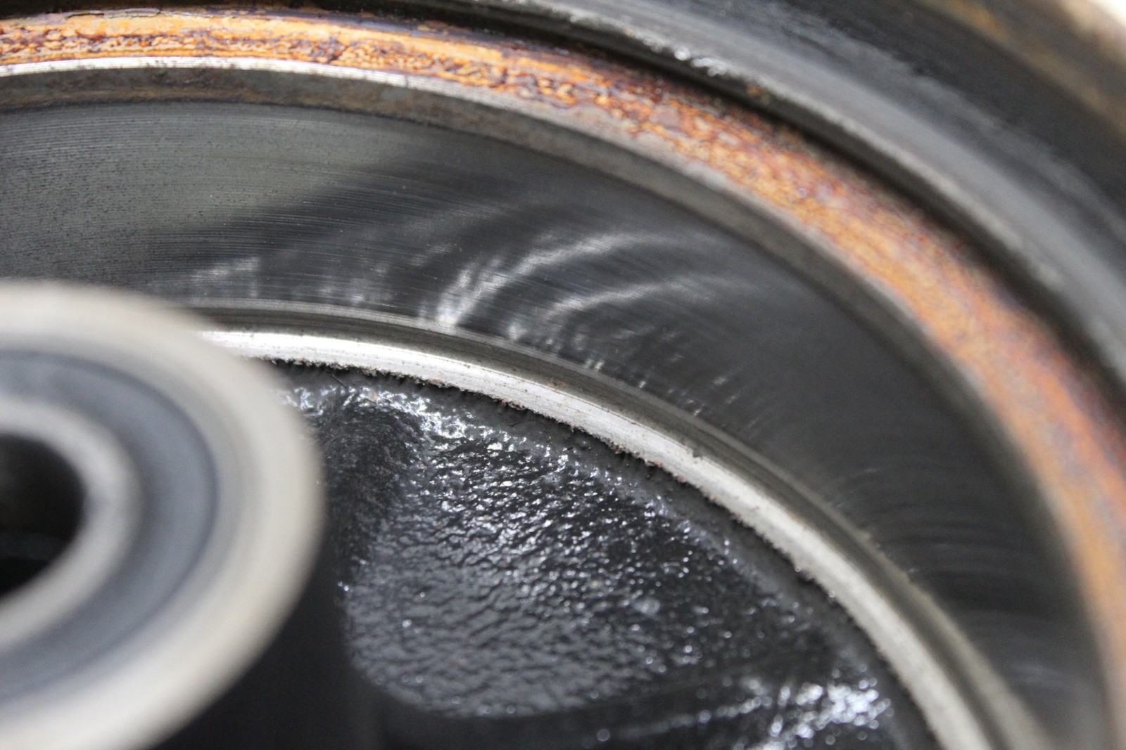 95-98 Yamaha Timberwolf 250 2x4 Oem Right Front Drum Brake Spindle Assembly