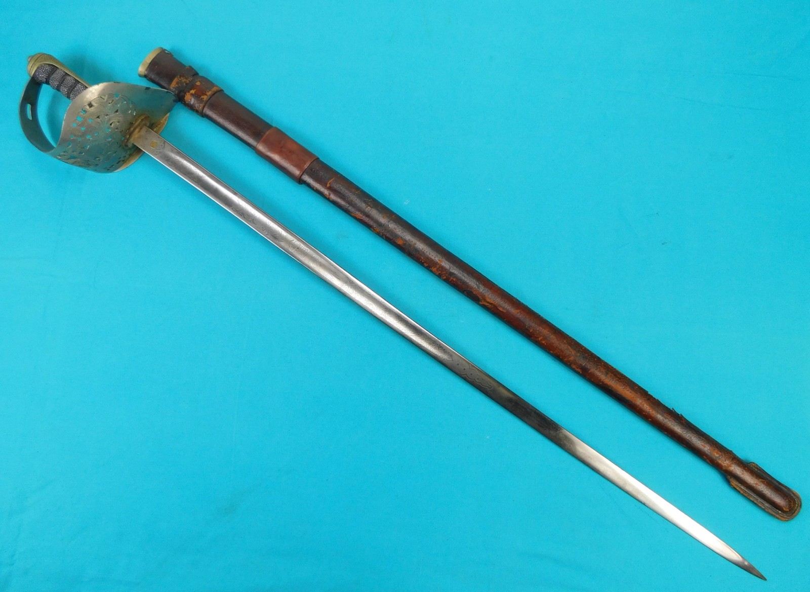 Antique British English WW1 Model 1897 Officer's Sword w/ Scabbard