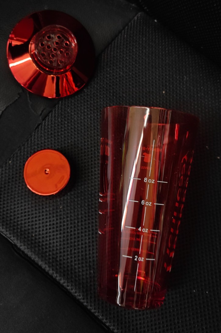 Hennessy Shaker Red