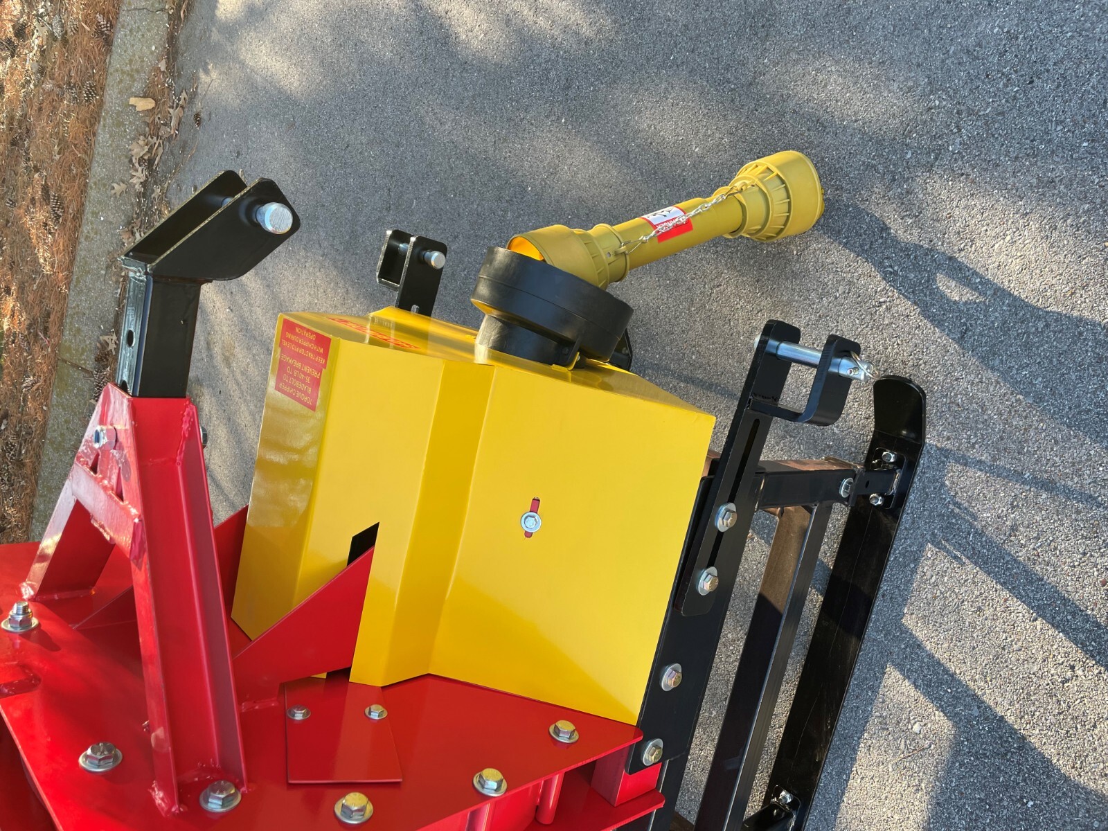 Jinma 8" Wood Chipper / Auto Feed / 3 Point mount / PTO Driven