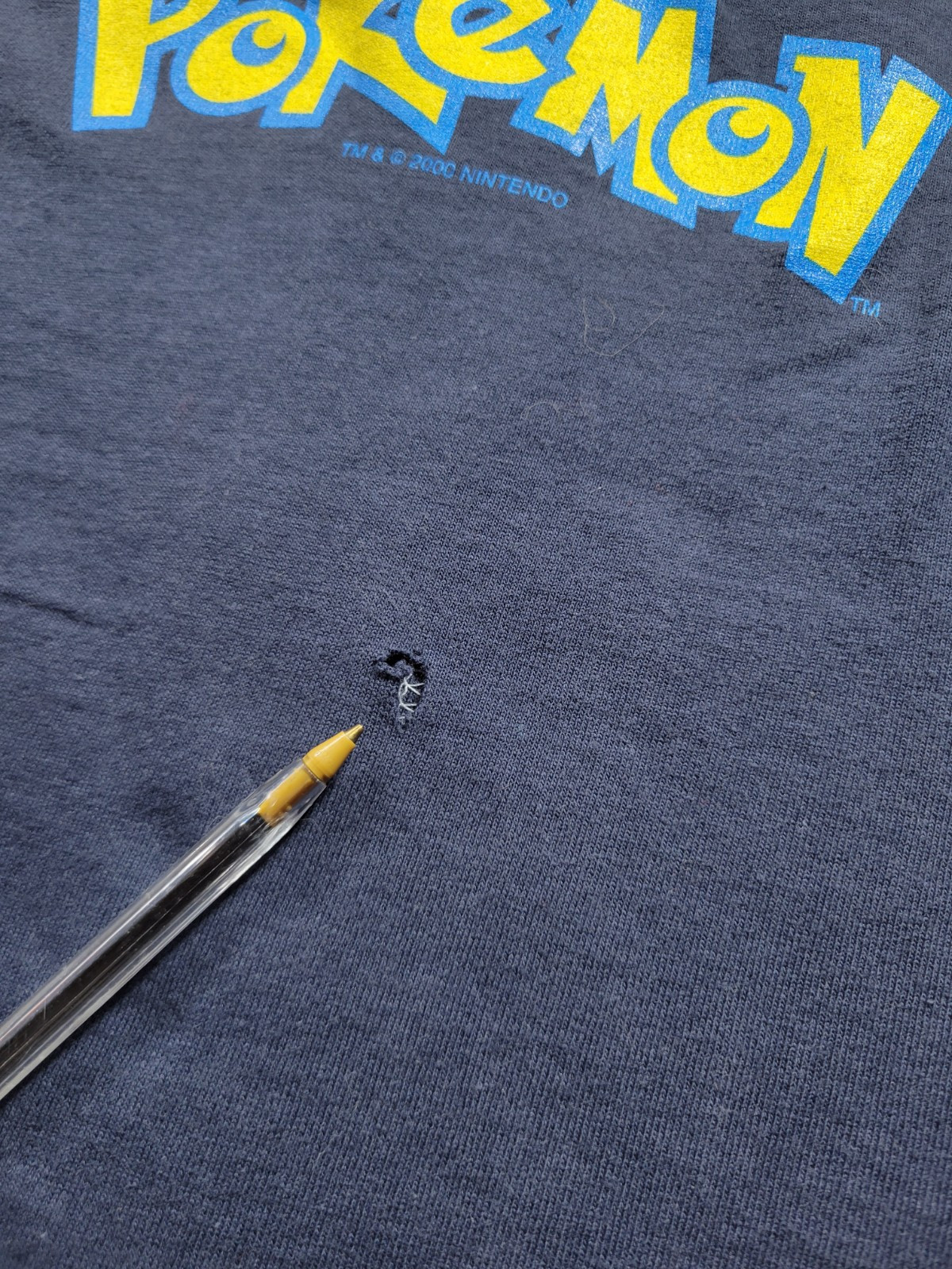 Vintage Pokemon Pikachu 2000 Nintendo Basketball T-Shirt Size Youth XL