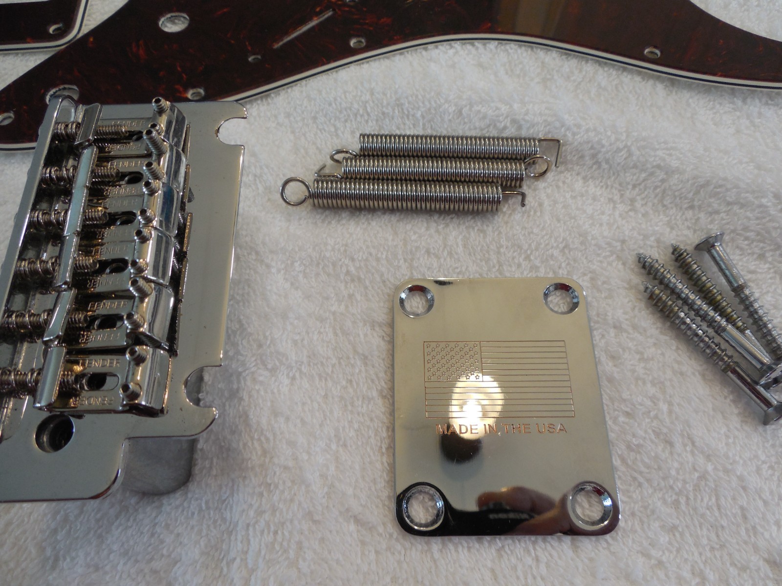 Fender Stratocaster Harvest Green MIM Body Plus Extras Loaded pickguard. #READ#