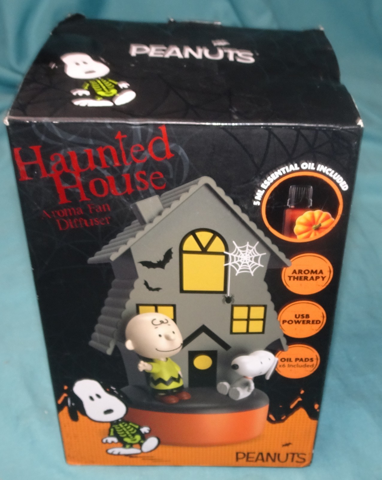 used = Peanuts Snoopy & Charlie Haunted House Diffuser Essential Oil Included