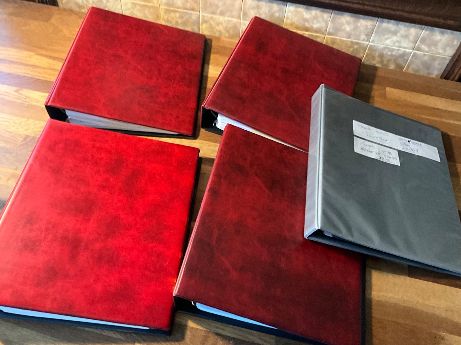 worlds stamps vintage large lot 6.1 kg 5 albums leaves cards vintage to modern