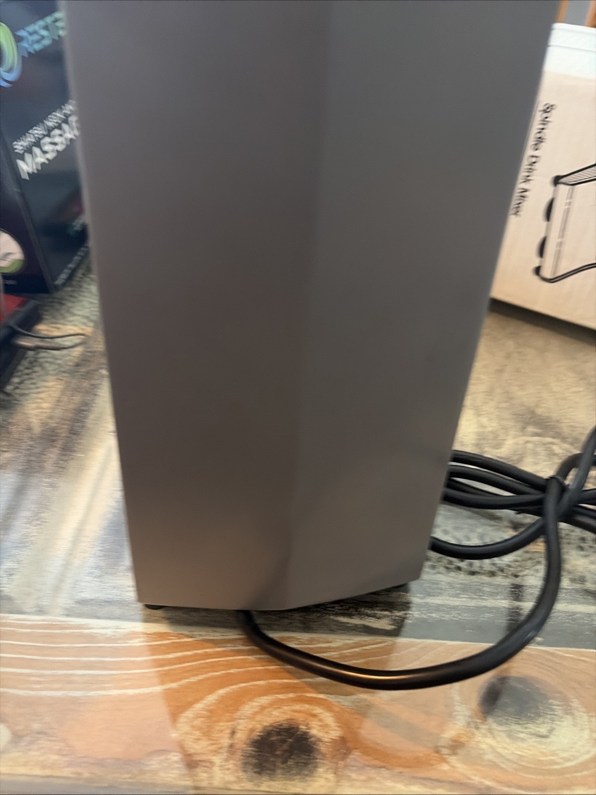 HAMILTON BEACH COMMERCIAL 3 SPEED 936 19.5" STANDING SPINDLE SHAKE DRINK MIXER