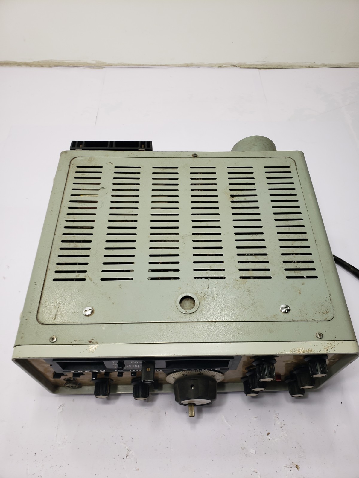 Vintage Yaesu FT-101E Hybrid SSB Transceiver AC 100-234V Made In Japan Untested