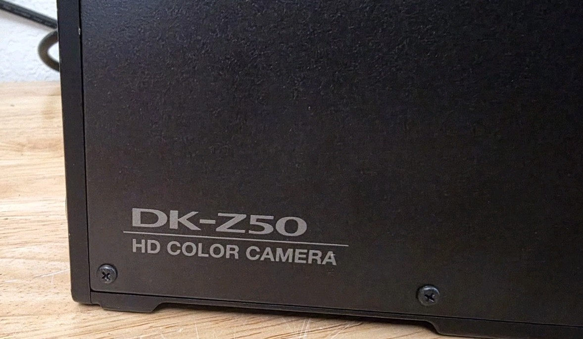 HITACHI DK-Z50 Multi-Format HDTV/SD Box Camera w/mounting bracket