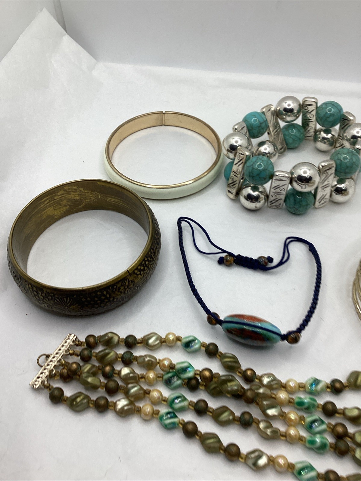 Mixed Lot Of Costume Jewelry Bracelets. 10/21