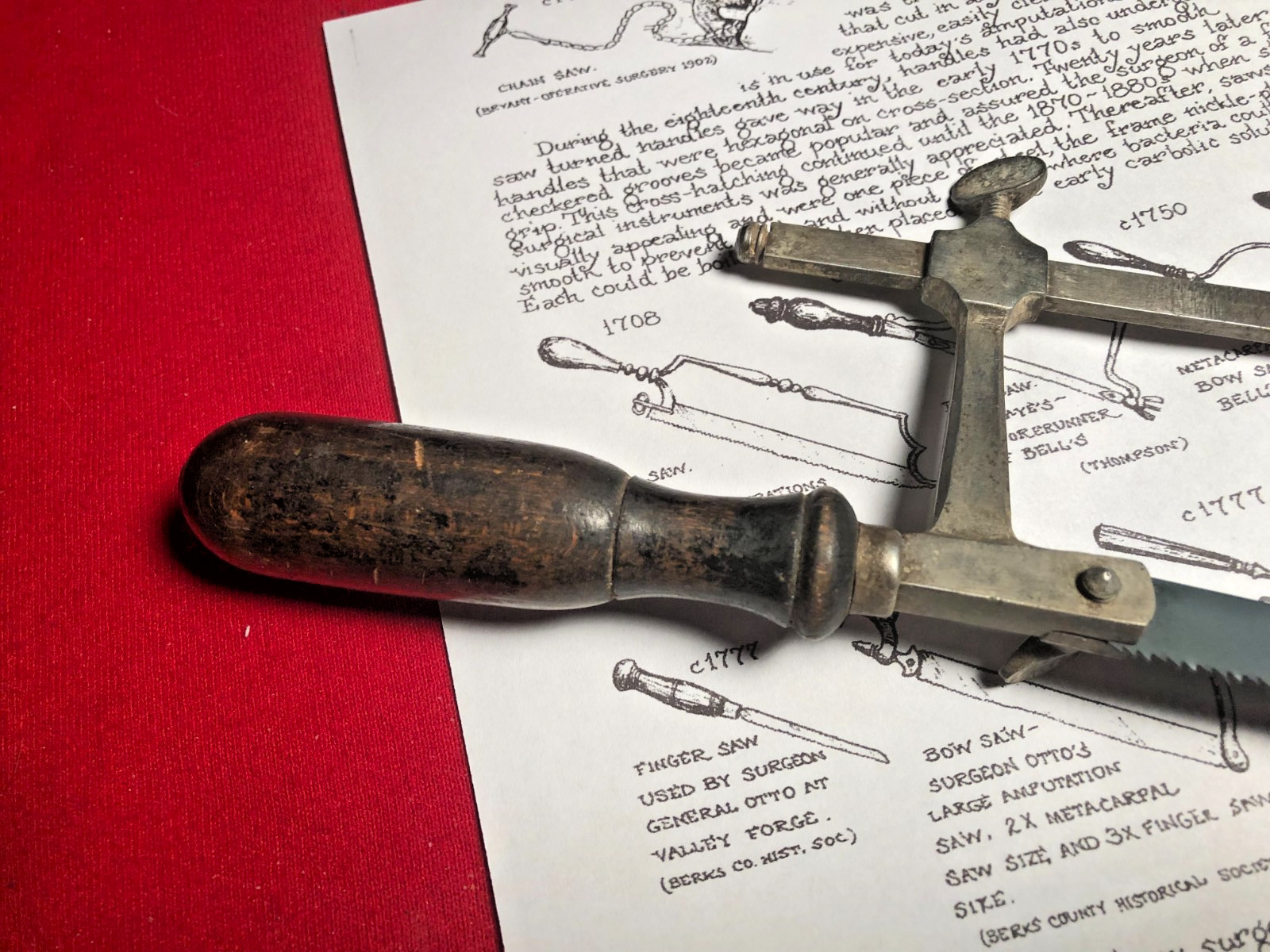 METACARPEL AMPUTATION SAW LIKE THE ONE USED BY GEN. OTTO IN 1777 - NO MAKER MARK