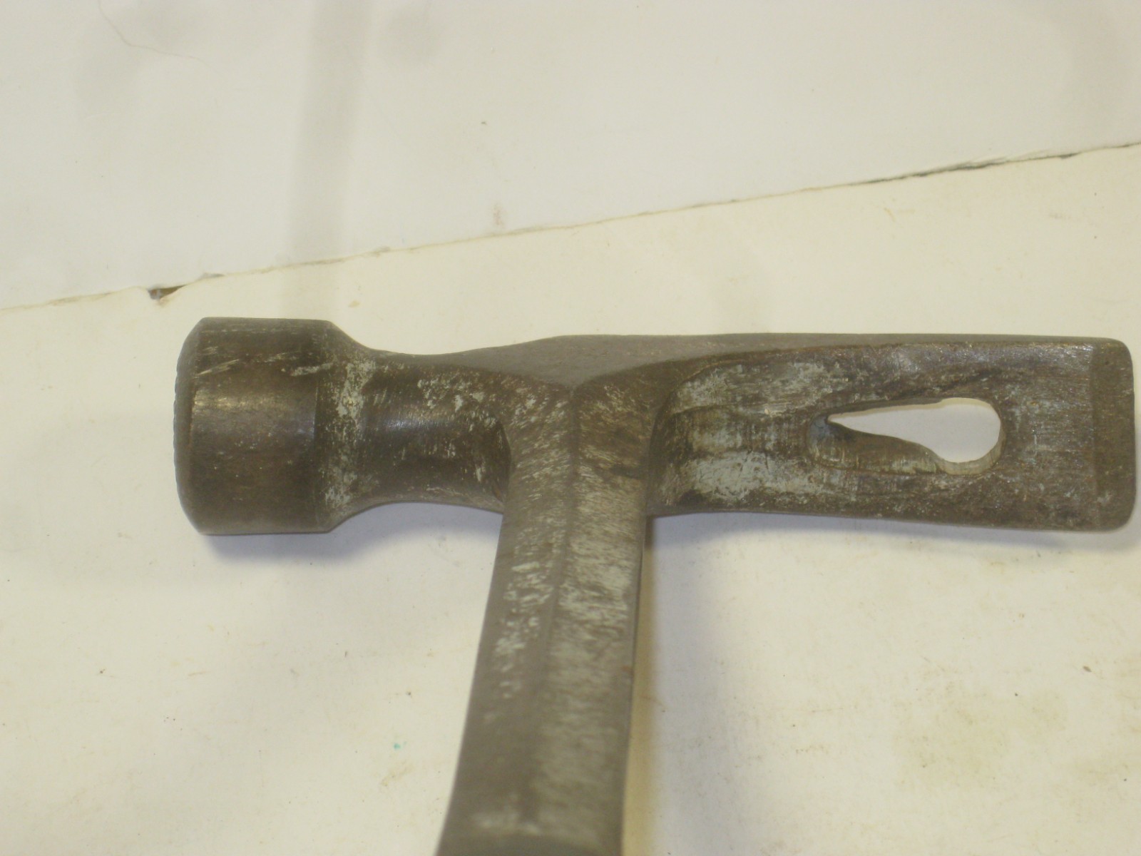 Vintage Estwing Framing Hammer with Unusual Nail Puller model E328SM USA made