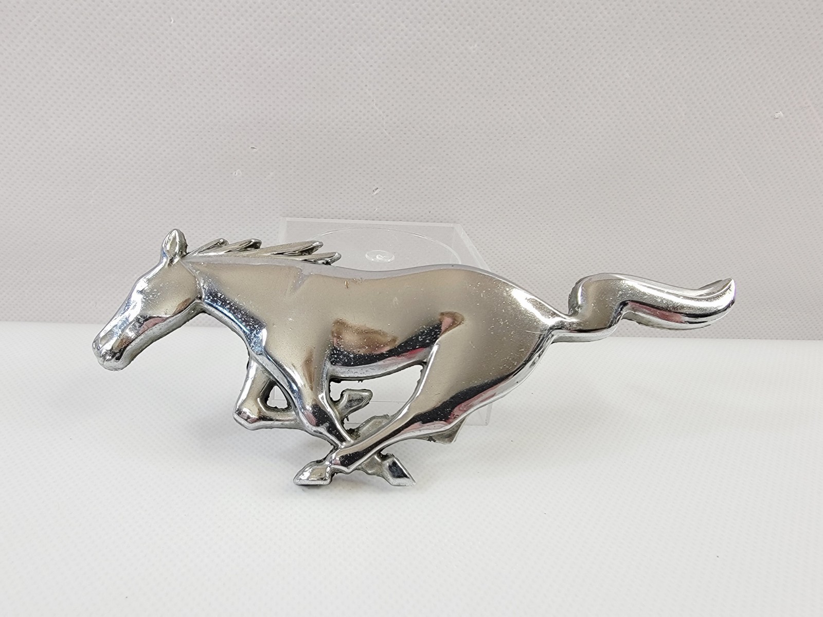 1960s FORD MUSTANG Running Horse Chrome Front Grill Emblem 68113 C8ZB-8A224A CAV
