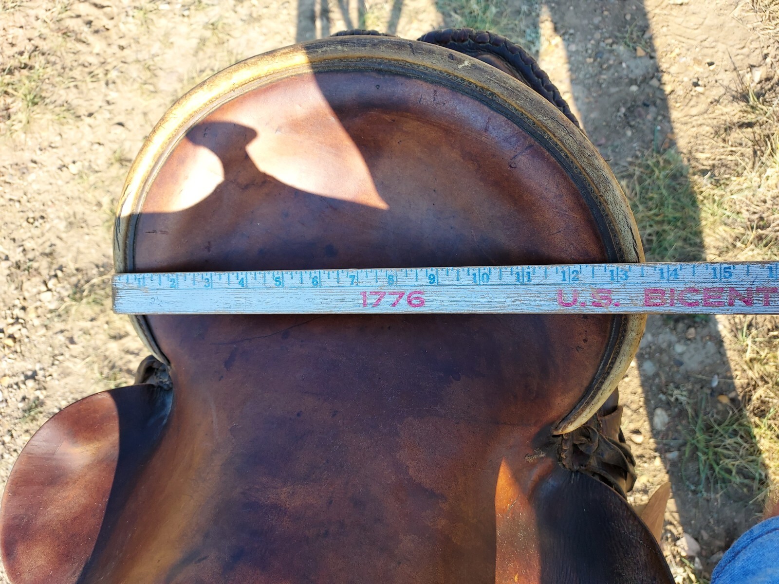 Vintage Whitney Maker Saratoga Wyo. - 14" Saddle - Heiser Fender