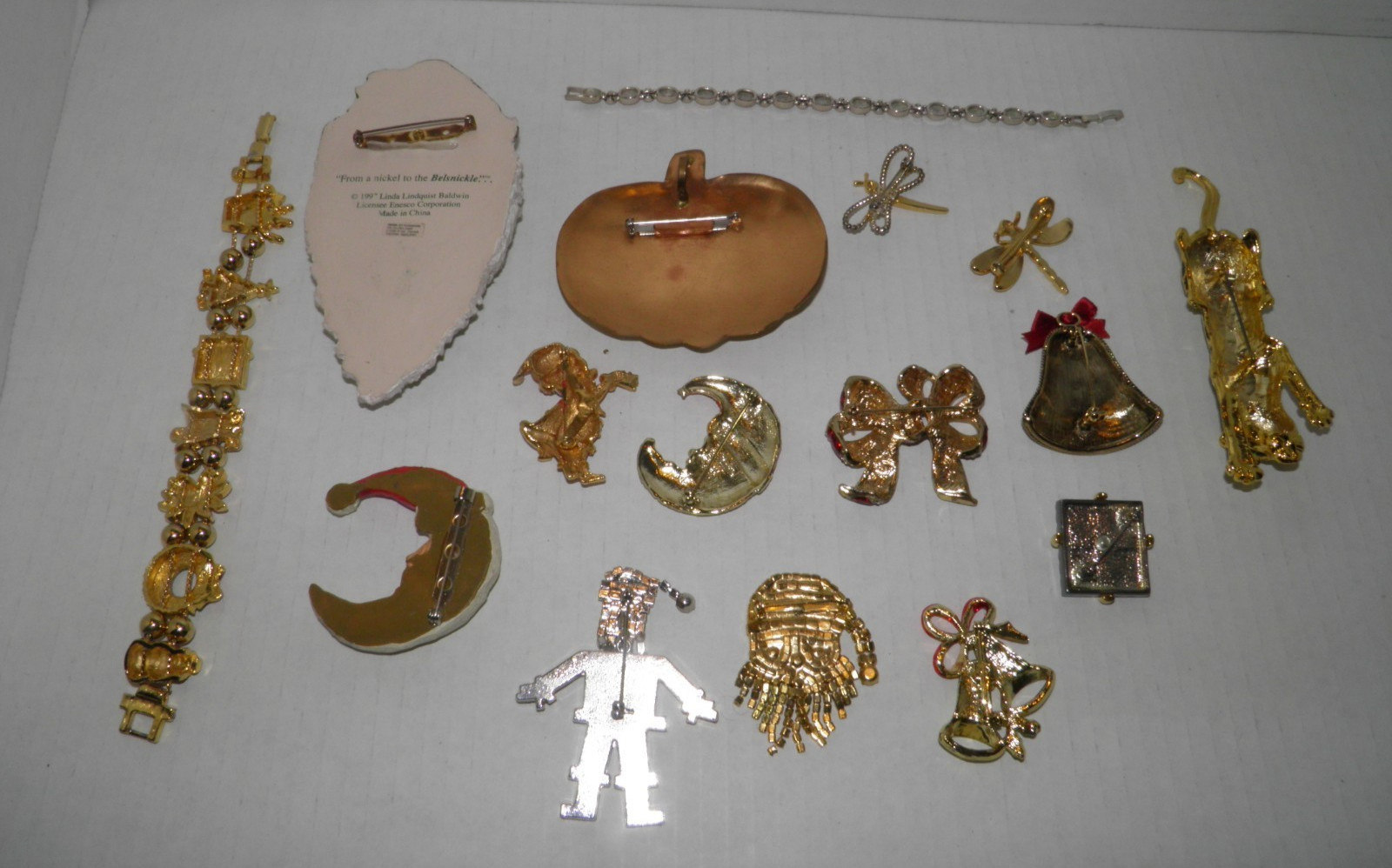 Jewelry Lot of 17 Items Christmas Wildlife Brooches Bracelets For Wear or Crafts