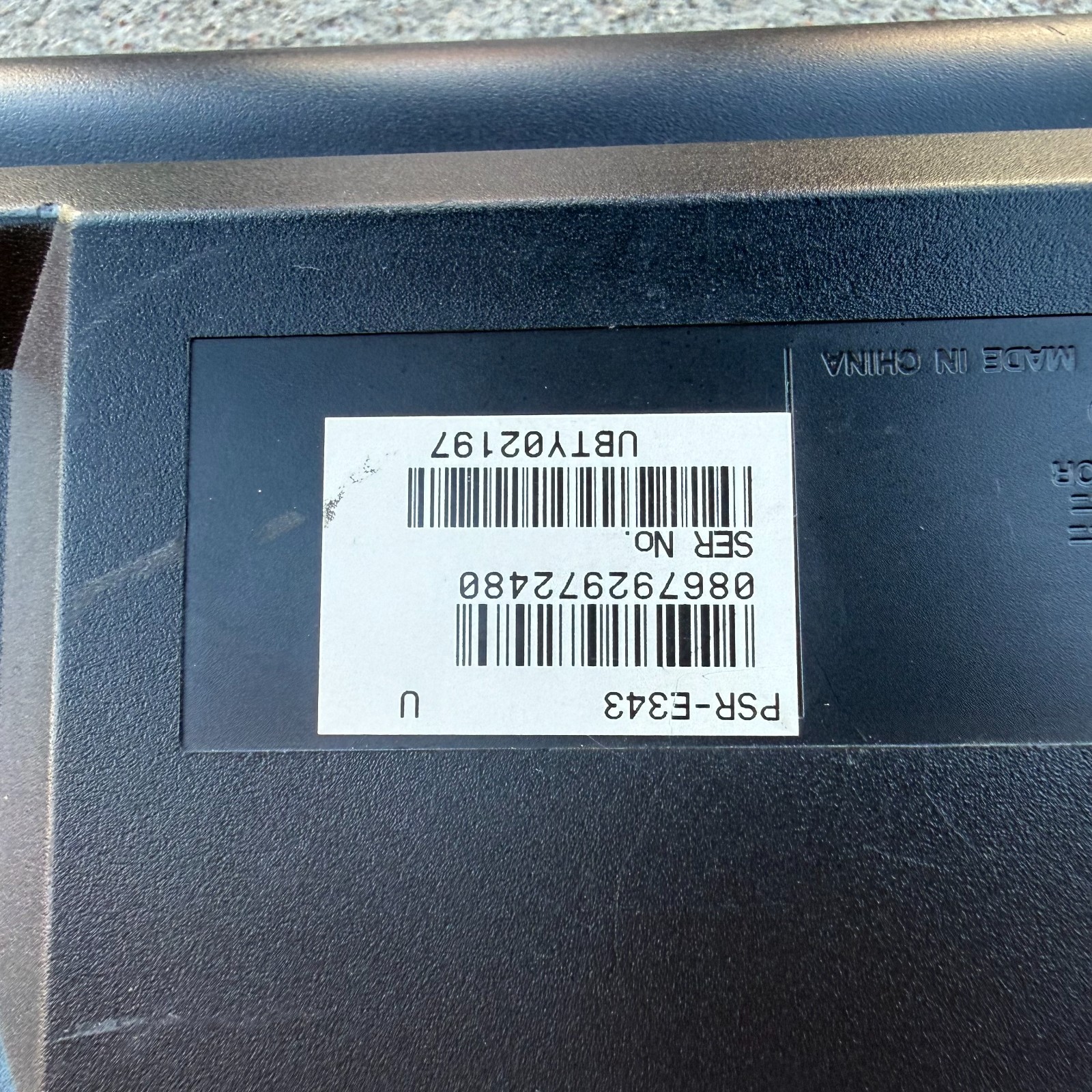 Yamaha PSR-E343 61-Key Portable Digital Keyboard Piano Tested Works no adapter