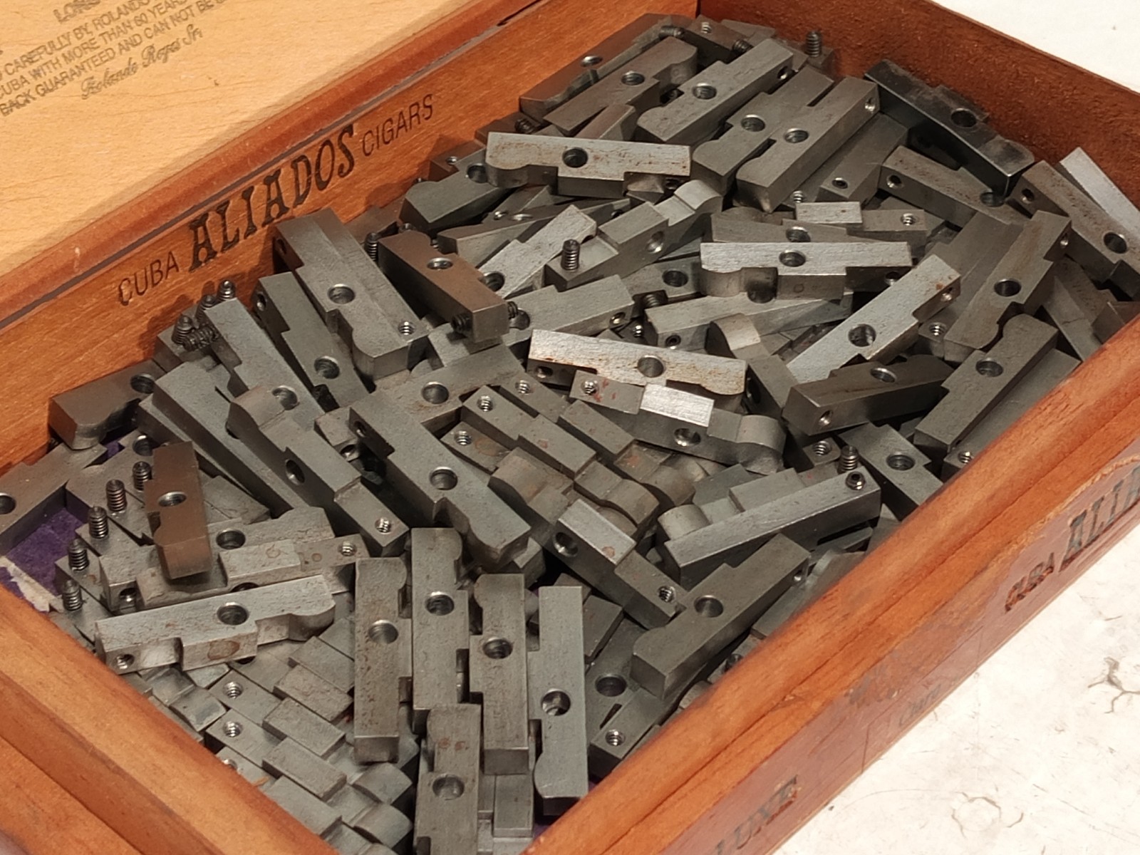 Bridgeport 1033-02 Feed Trip Lever without set screw as shown in photo