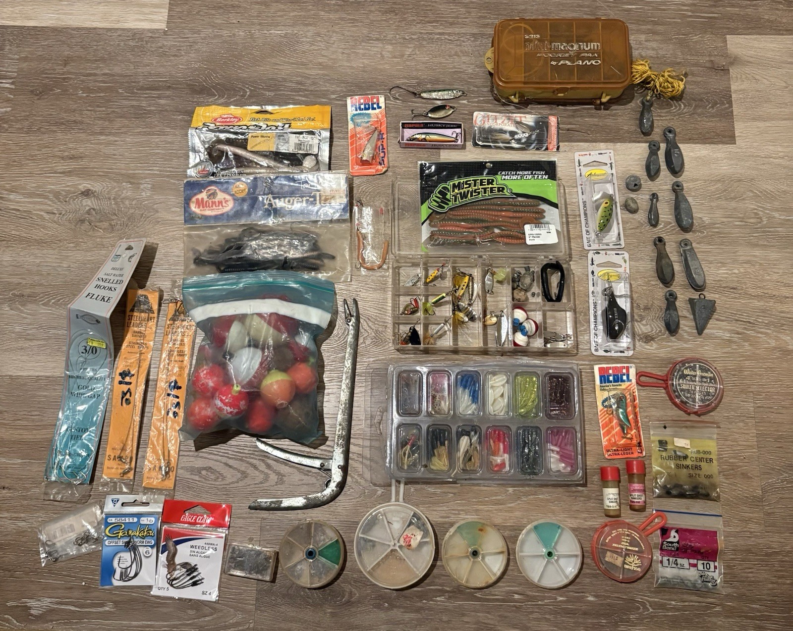 Fishing Bundle: Lures, Sinkers, Hooks, Bobbers, Tackle Box & Misc - Fast Ship!