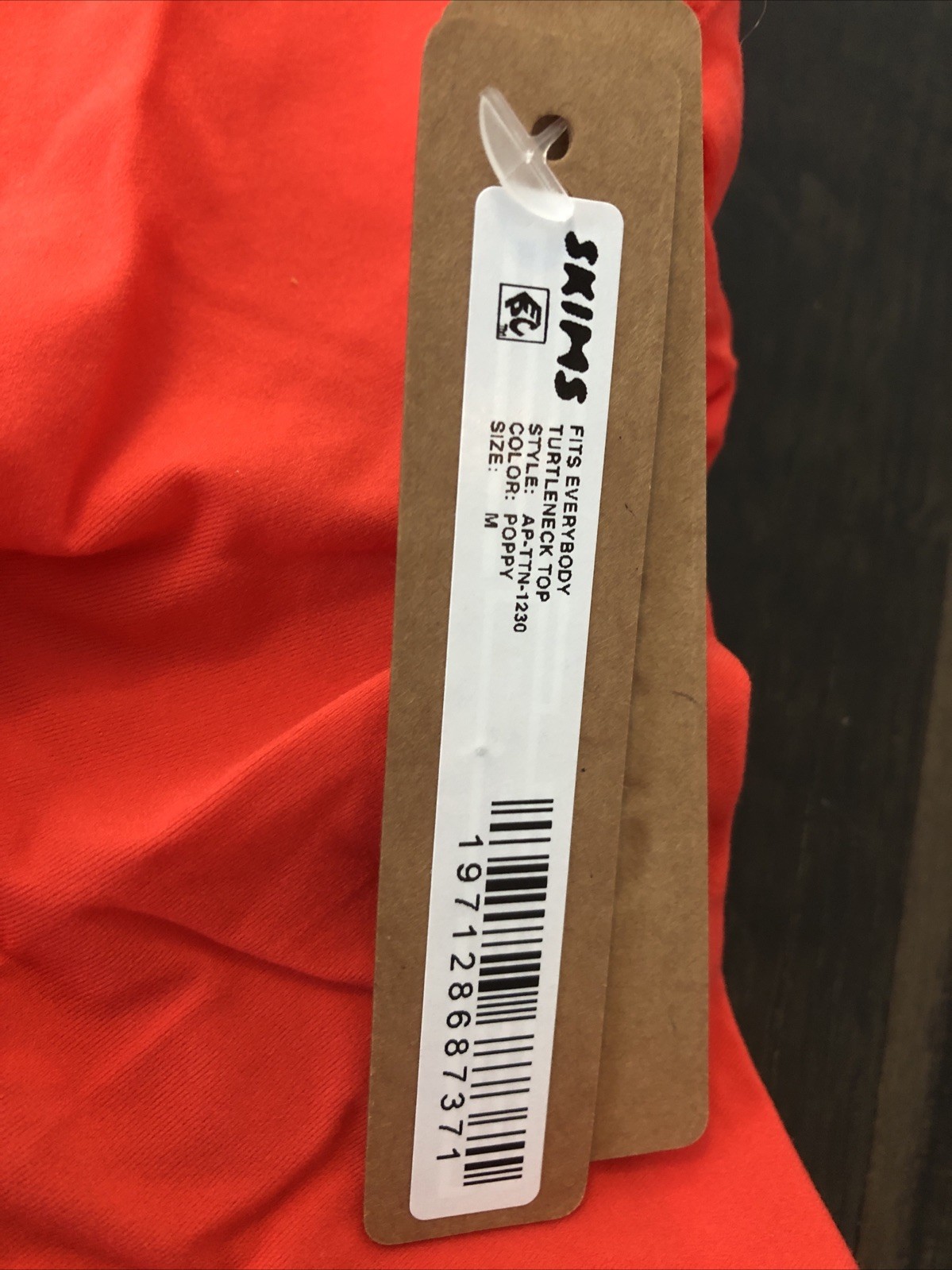 Skims Fits Everybody Long Sleeve Turtleneck top M Poppy Sexy Athleisure