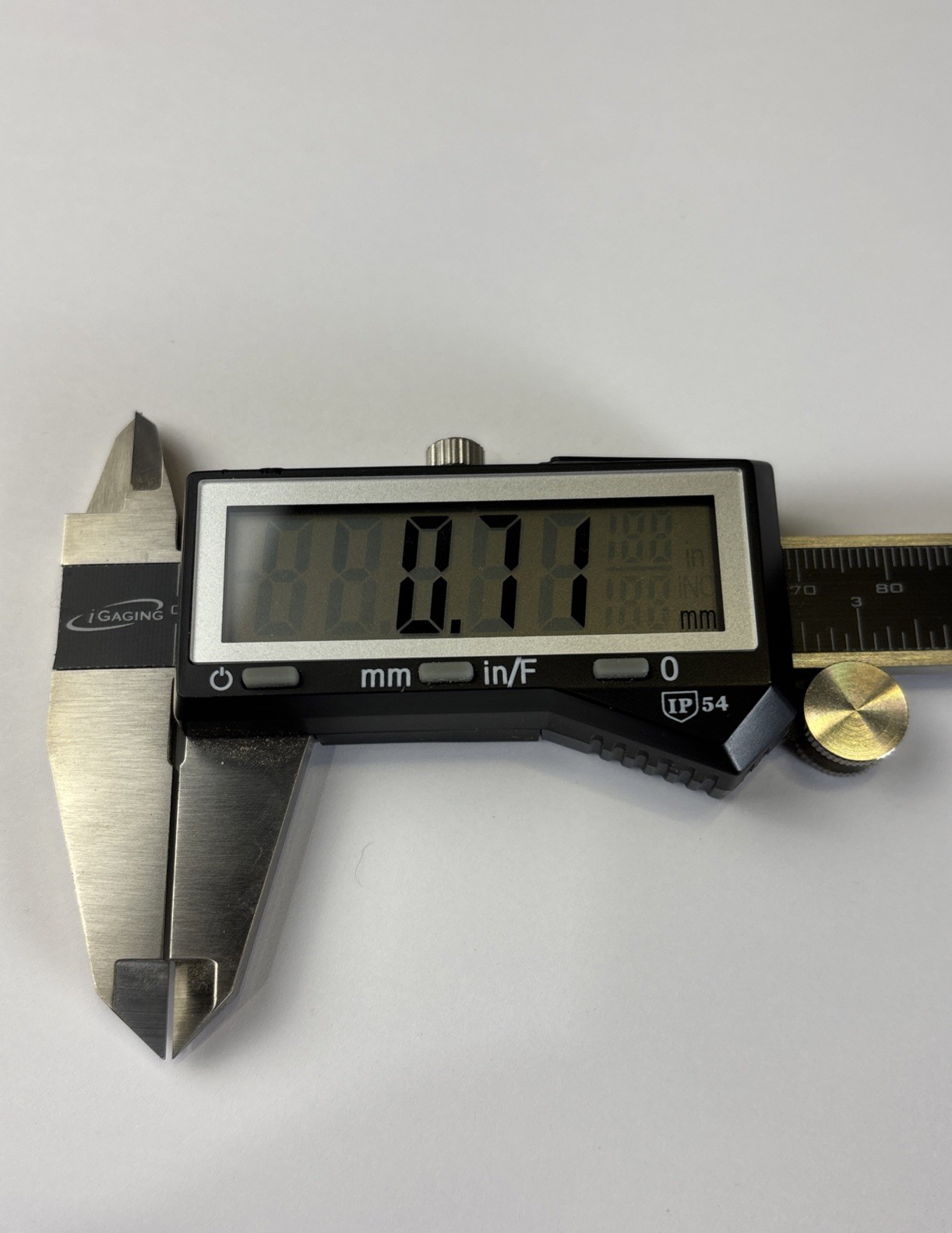 Premium IP54 0-6” EZ CAL Fractional Digital Caliper Case And Certification