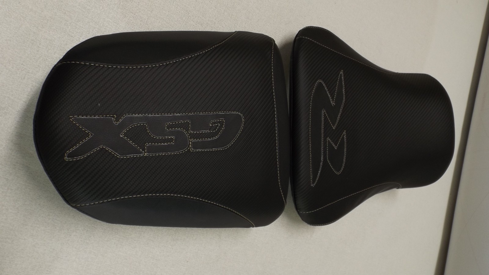 SUZUKI GSX-R 600 750 FRONT& REAR SEAT COVERS 04 05 BLACK CARBON FIBER TEXTURE