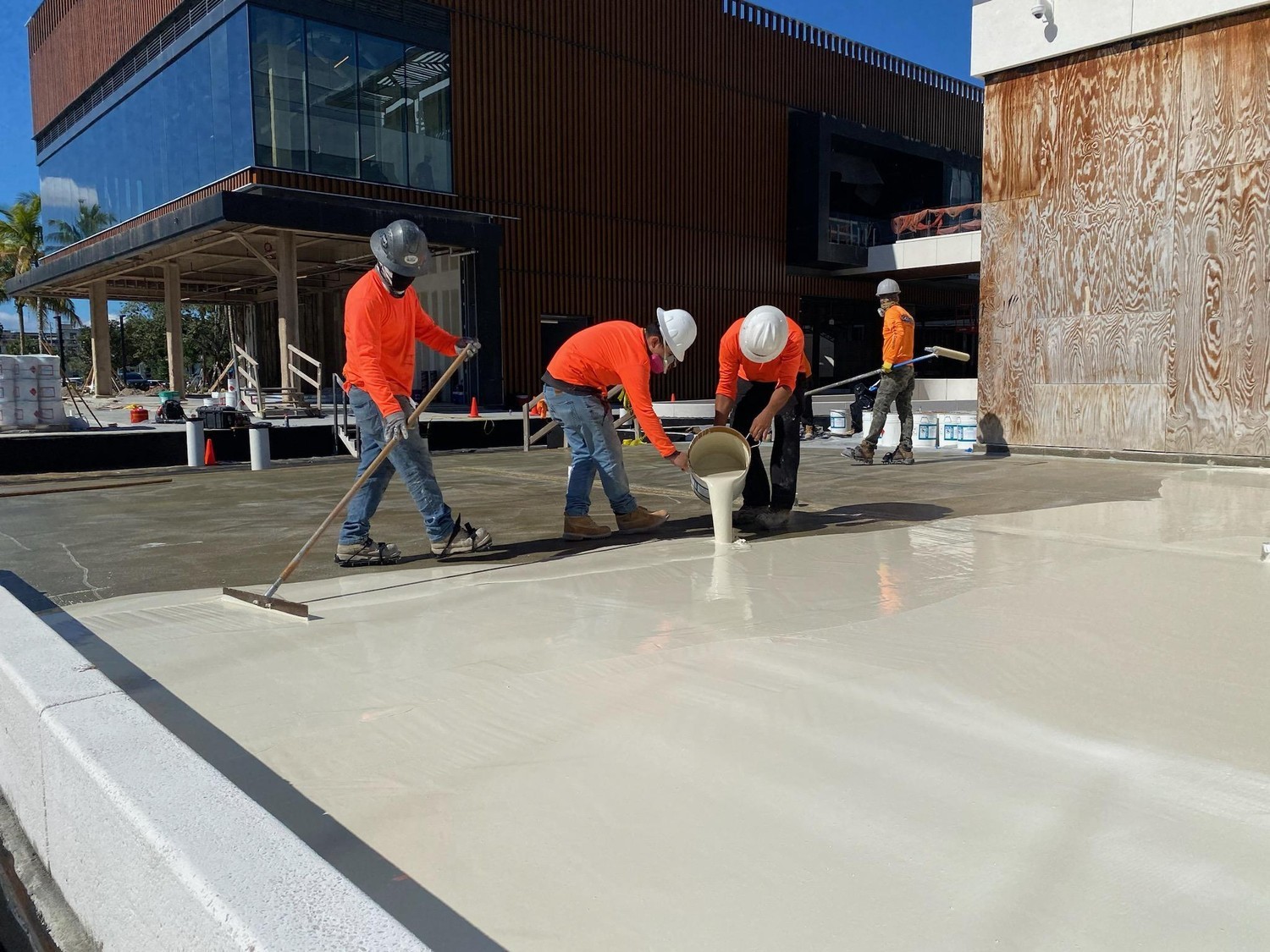 Vulkem 350NF Roller Grade Polyurethane Waterproofing Base Coat, 5 Gallon